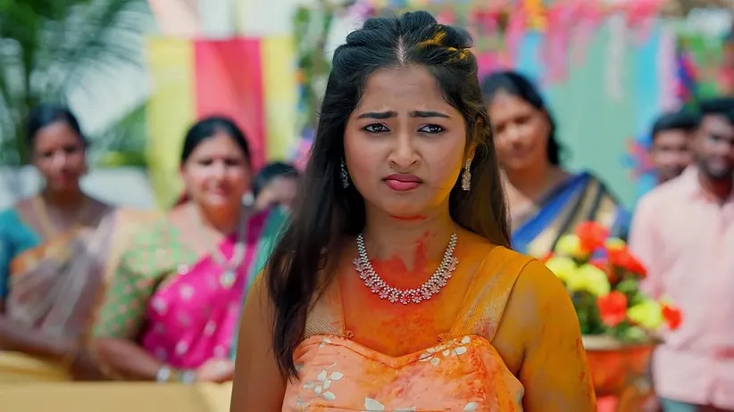 Bhoomi Spoils Nakshatra’s Outfit