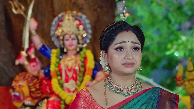 Nayani Prays to Find Her Firstborn | Trinayani