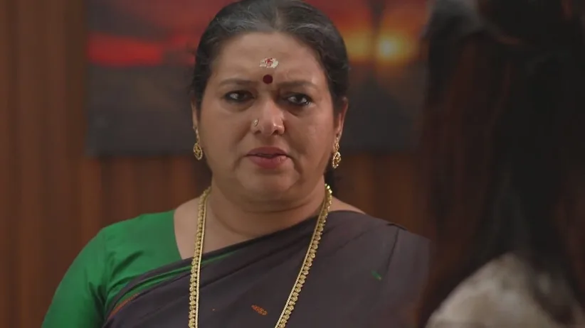 Sathyabhama Reaches Shalini’s Office | Kudumbashree Sharada