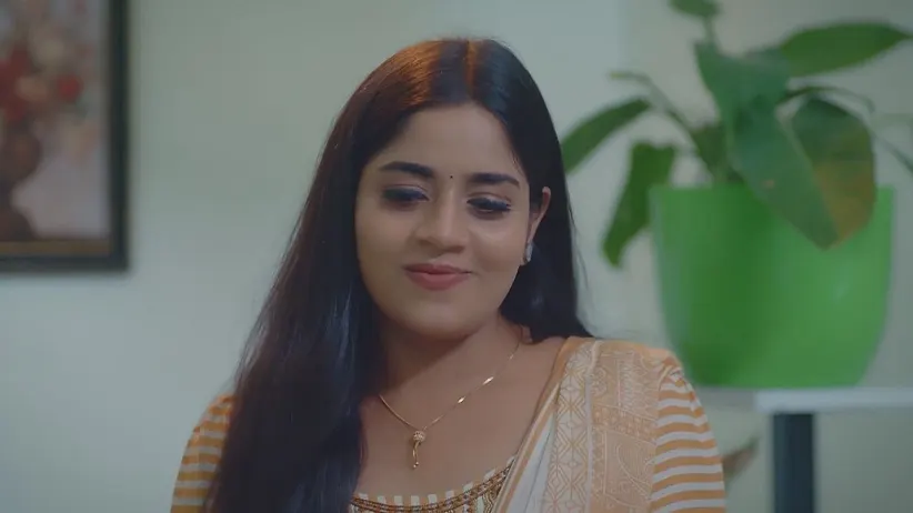 Muthassan Stops Devika