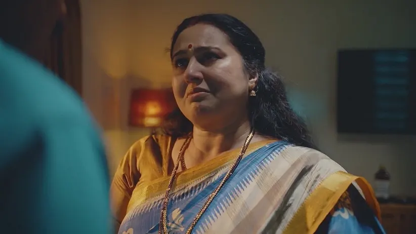 Janaki Shares Her Woes with Mahi | Apoorvaragam