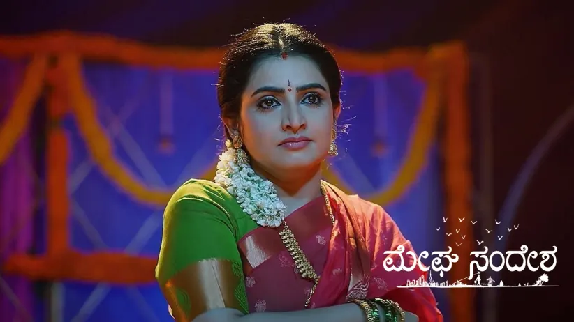 A Pregnant Shobha Falls During a Dance