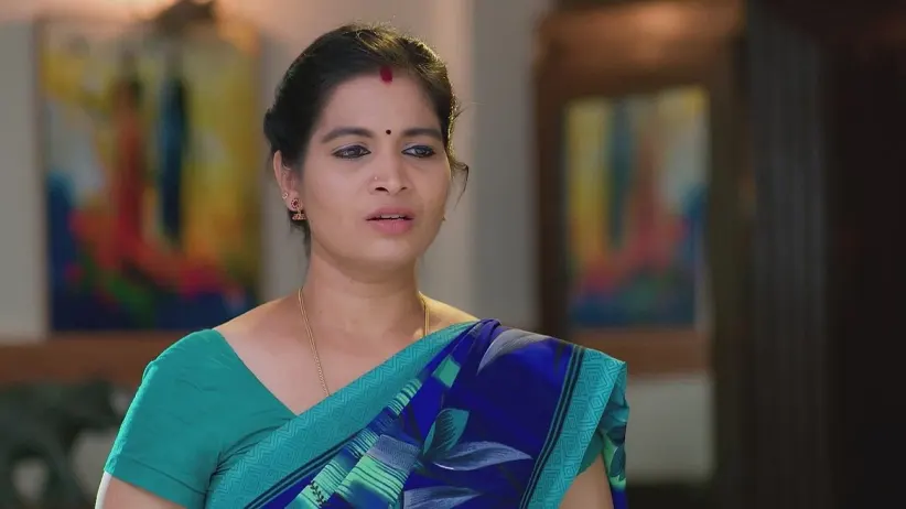 Muthaih Tries to Call Velan | Ninaithale Innikkum