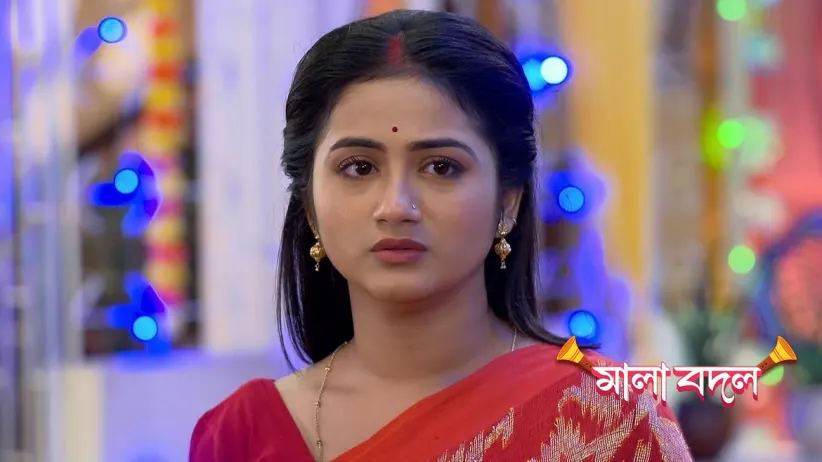 Kavya Kicks Shiuli out of the House