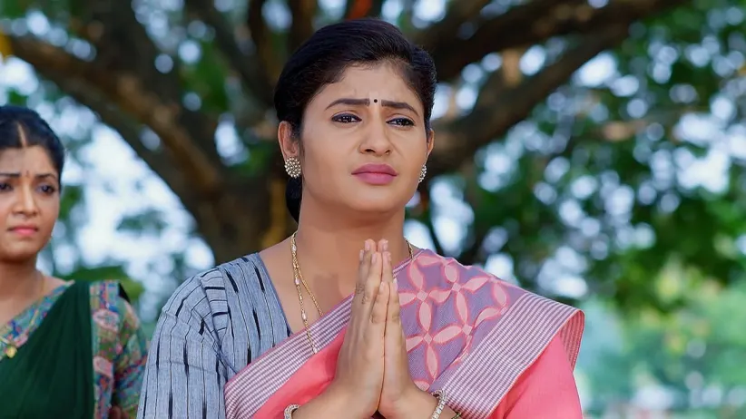 Yamuna Gets Vihari’s Horoscope Checked