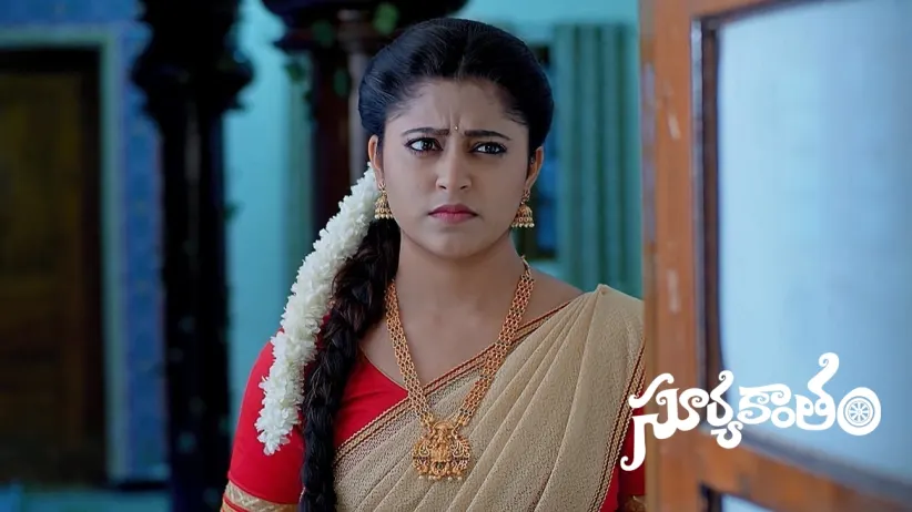 Jwala Sees Kiran Hugging Pooja