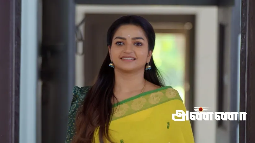 Shanmugham Buys a Sari for Bharani