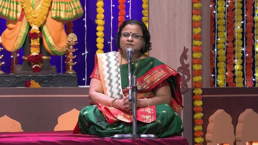 The Song  Chala Pandharisi Jau Is Sung