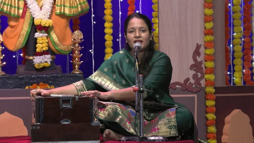 The Song Kanada Ho Vitthalu Is Presented