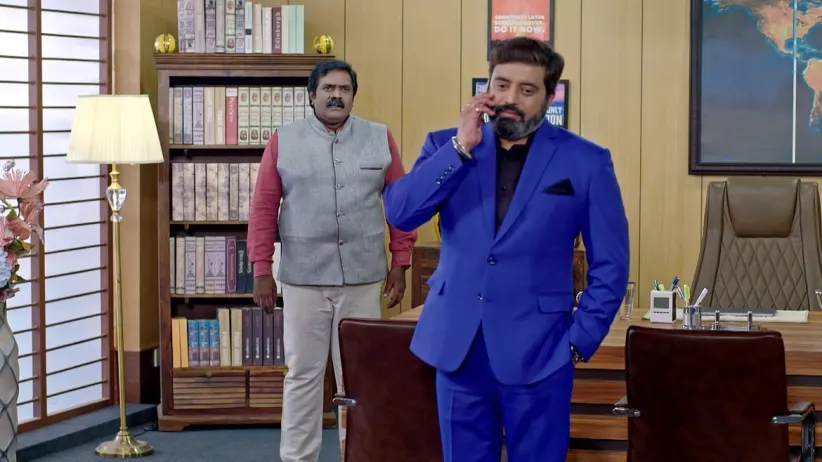 Aryavardhan Flirts with Anu