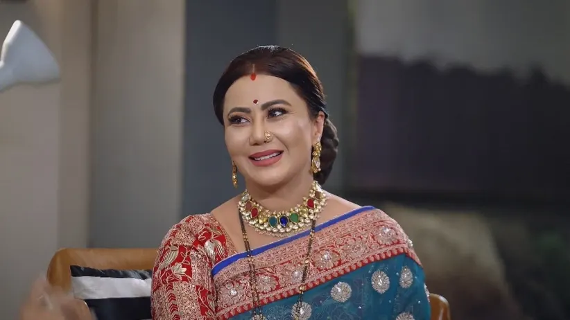 Vijay's Conversation with the Cast of 'Vasudha'