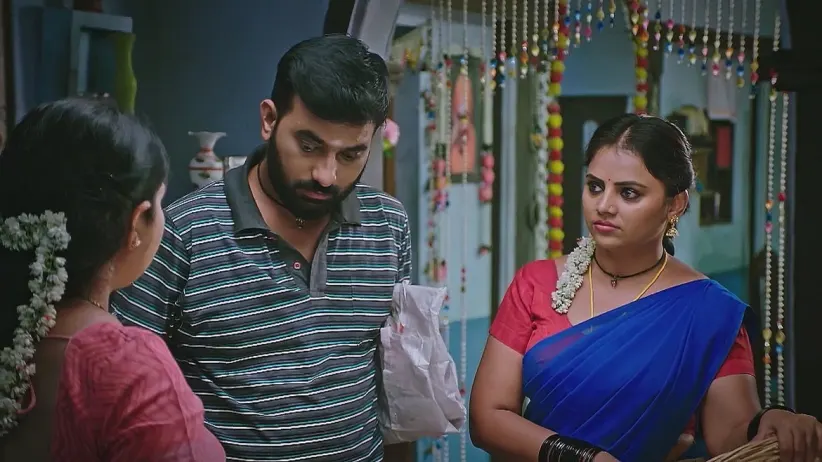 ವೆಂಕಿಗೆ ಸೀರೆಯನ್ನು ಉಡುಗೊರೆಯಾಗಿ ಕೇಳಿದ ಮಂಗಳಾ | ಲಕ್ಷ್ಮೀ ನಿವಾಸ