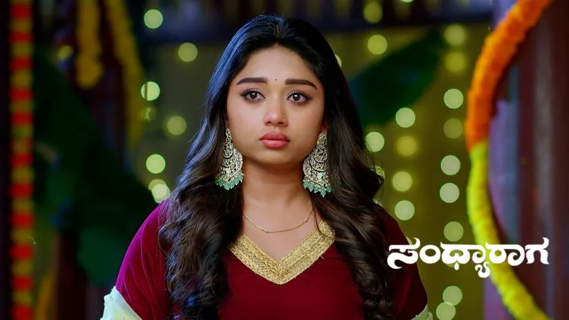 Padmavathi Insults Aadhya's Gift