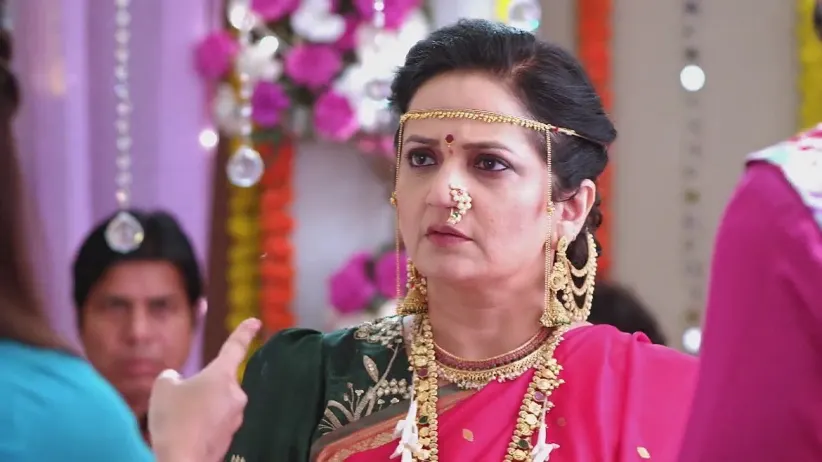 Charulata Refuses to Swear on Adhipati | Tula Shikvin Changlach Dhada