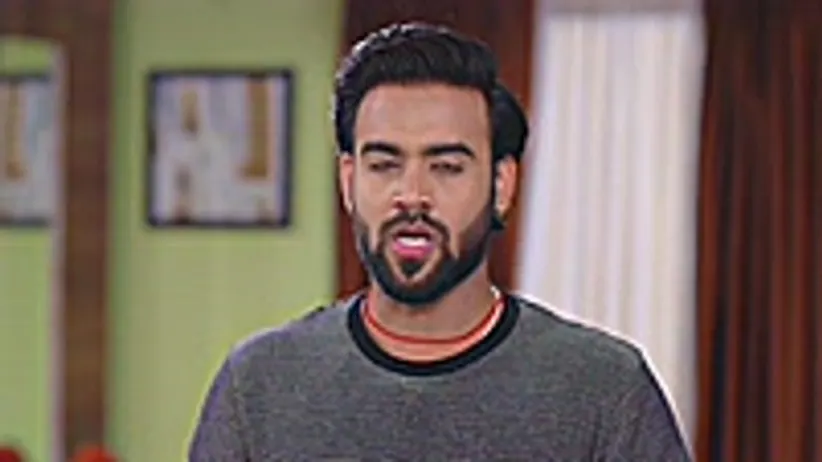 Akshay Scolds Anurag | Tuma Bina