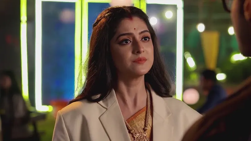 Aniket Seeks a Chance from Shyamoli | Kon Gopone Mon Bheseche