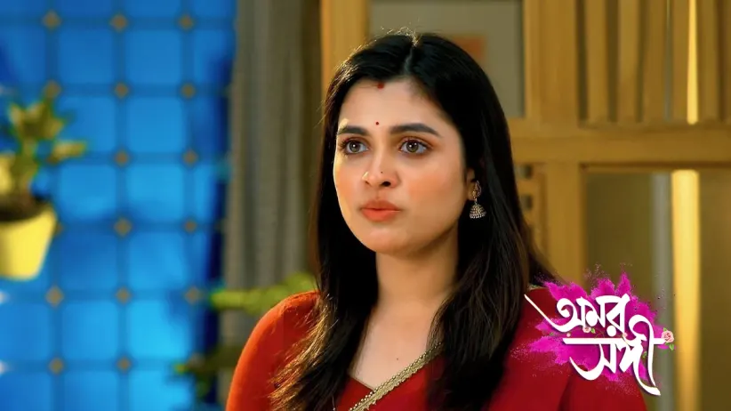 Raj and Shree Share a Private Moment
