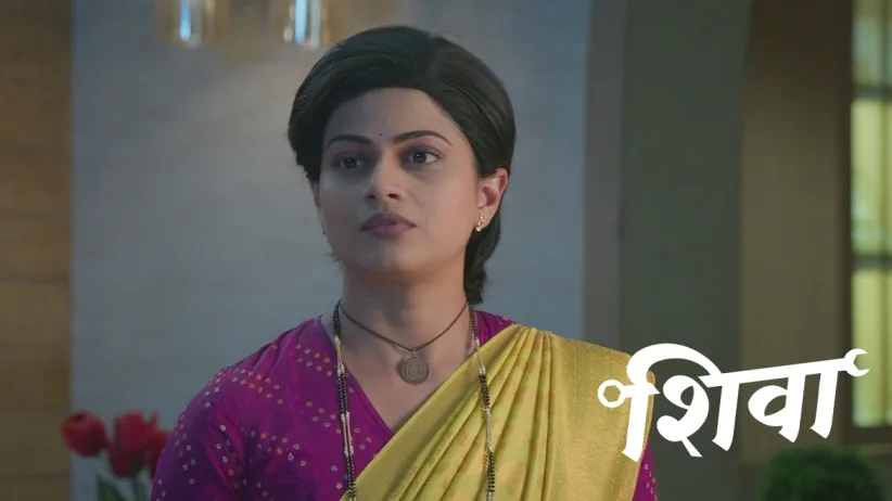Chandan Asks Sampada a Question about Rocky