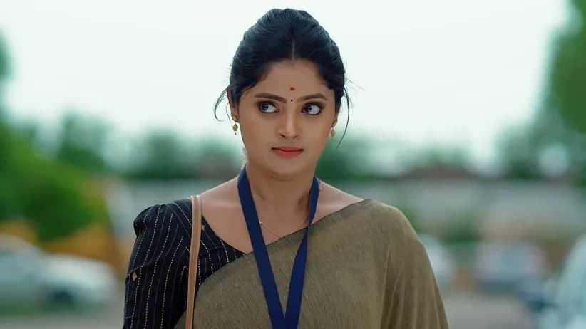 Mythili Heads to Work on a Bike with Purushottam