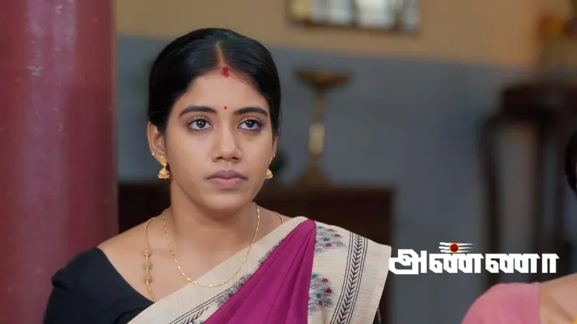 Soundirapandi Ousts Bhagyam from the House