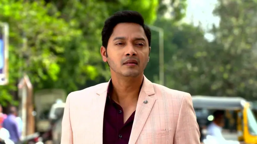 Neha Scolds Yash for Hiding the Truth