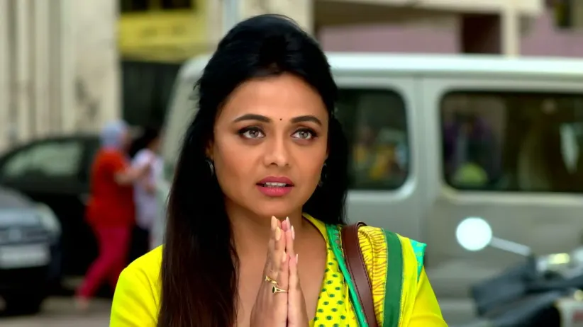 Yash Accompanies Neha for the House Hunt