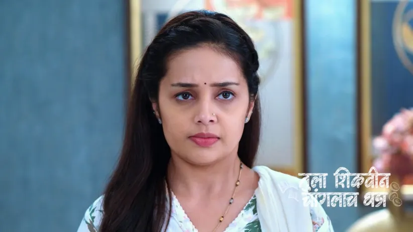 Bhuvaneshwari Shows Adhipati Her Marriage Video