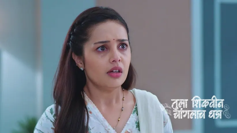 Bajrang Shows Adhipati the Money Given By Akshara