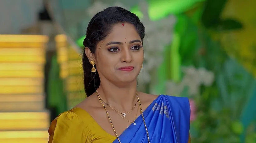 Trisha Tries to Catch Mythili