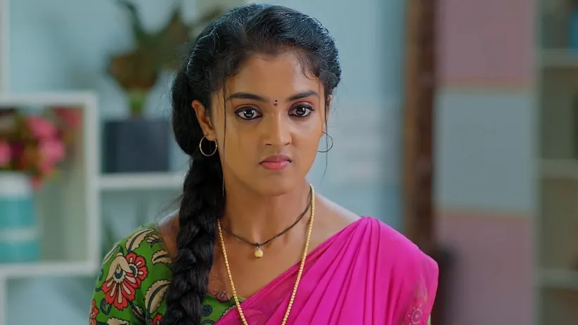 Apoorva Threatens Bhoomi