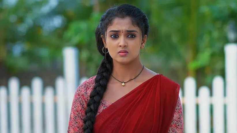 Apoorva Blackmails Bhoomi