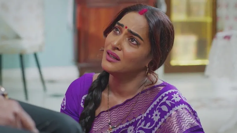 Avani Locks Shikhar and Ashok in the Room