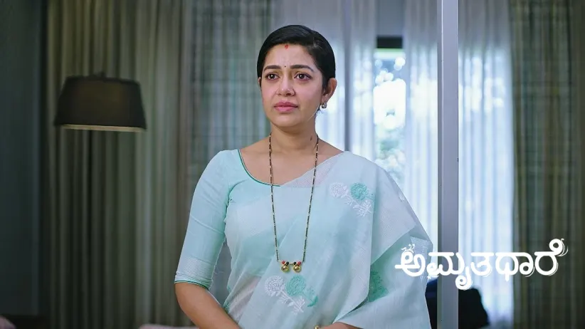 Bhoomika Invites Sudha's Family Home