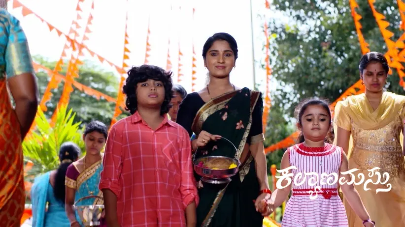 Ganga Arrives at the Temple