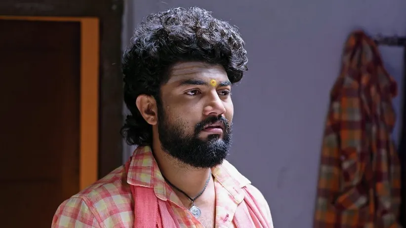 Parvathi Urges Shivanna to Help Her Go Abroad