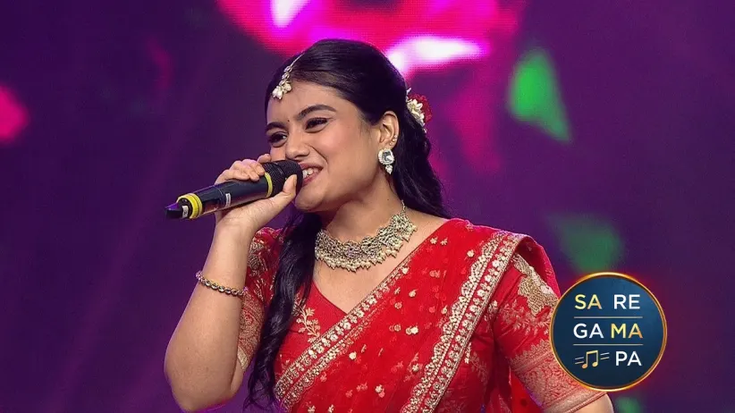 The Contestants Fulfil the Request of the Press