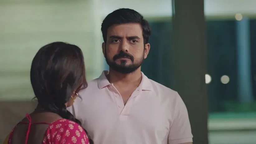 Vidyut Comes to Meet Avani at Night