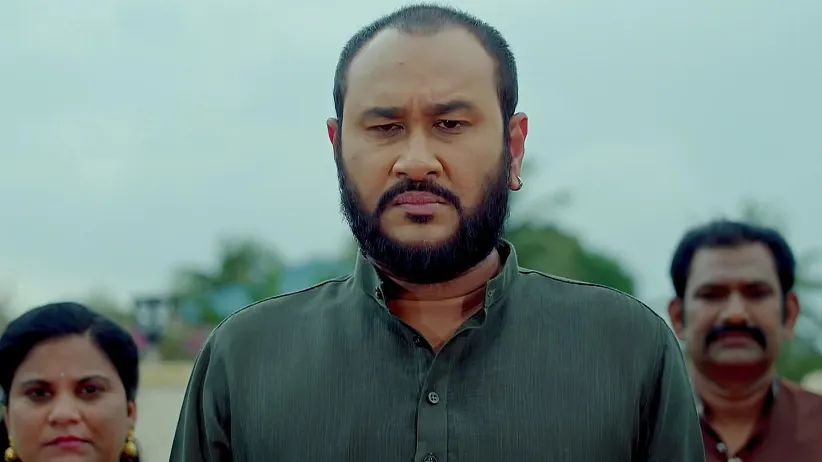 Vasu Stop Shivraj and Mythili's Engagement