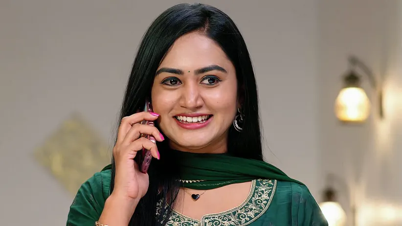 Sahasra Checks Kanakam’s Room