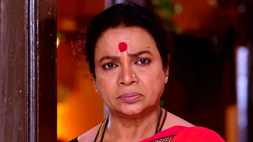 Rajeshwari's Act in front of Puttakka