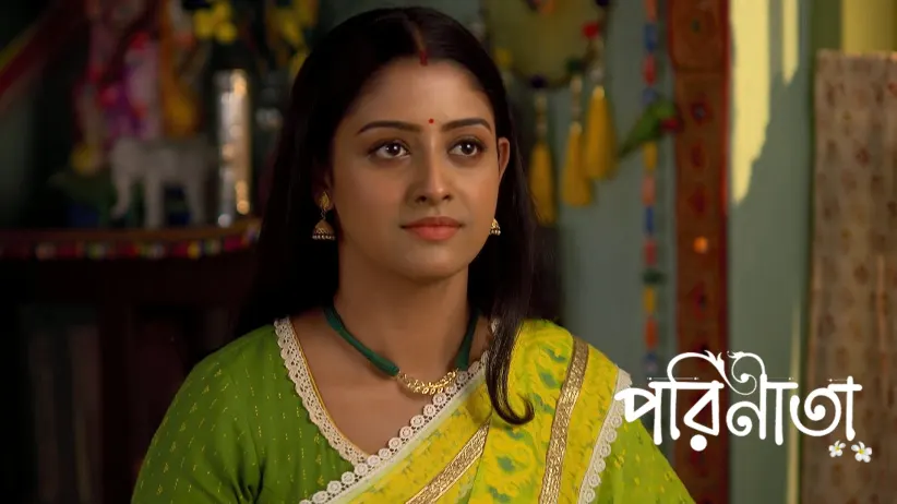 Rayan Attempts to Break Parul's Phone