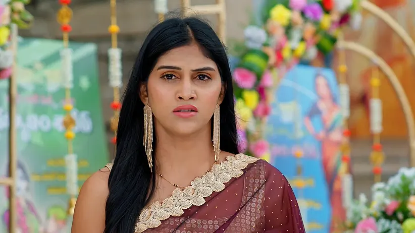 Ananda Admires Sharanya