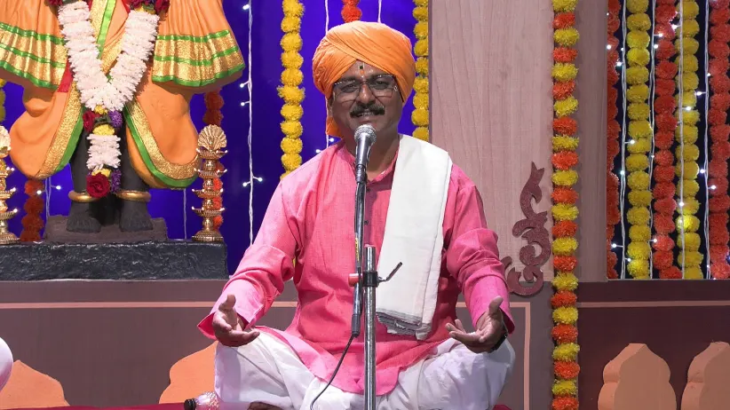The Song Describing the Nature of the Heart Is Sung