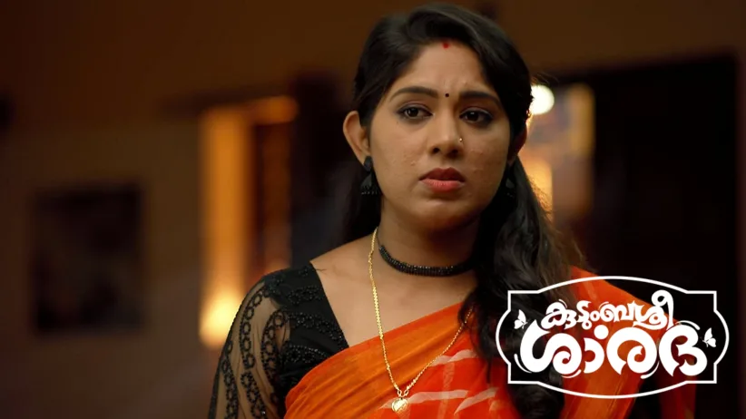 Ponni Gives Harshan’s Photo to Shalini