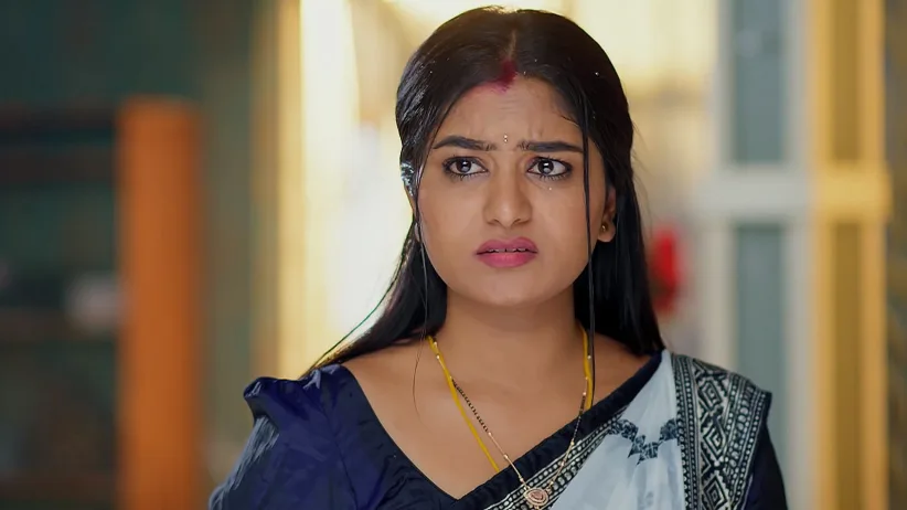 Vamsi Tries to Protect Indu