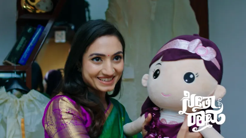 Seetha Dresses up Subbi in a New Dress