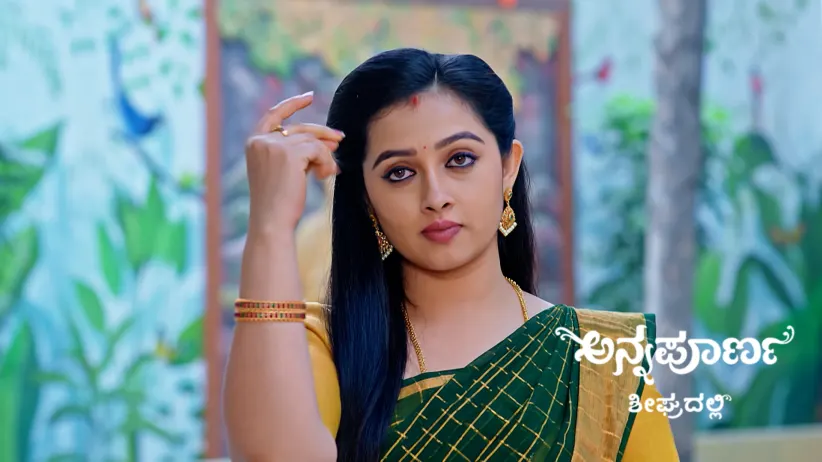 Vedavathi Opposes Akshaya's Arrival