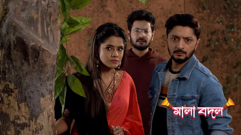 Diti Observes Penance by Walking on Glass Shards