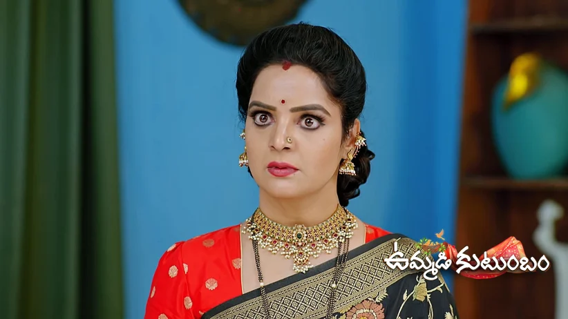 Sameera Blackmails Ananda