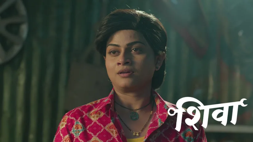 A Disguised Chandan Enters the Desais' House